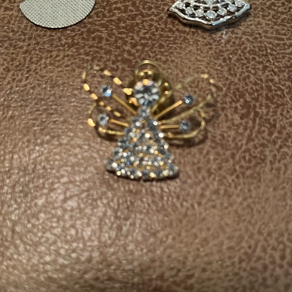 3 Vintage Silver Angel Broaches & 1 Gold Rhinestone Angel - Picture 4 of 5